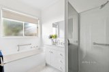 https://images.listonce.com.au/custom/160x/listings/28-homewood-lane-highton-vic-3216/755/01702755_img_10.jpg?2gtAtdXGoQs
