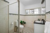 https://images.listonce.com.au/custom/160x/listings/28-iris-street-burwood-vic-3125/580/01417580_img_10.jpg?KYjDBXqS9_4