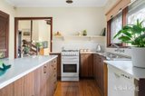 https://images.listonce.com.au/custom/160x/listings/28-kardinia-drive-yallambie-vic-3085/091/01903091_img_06.jpg?gp5ysGUXA54