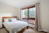 https://images.listonce.com.au/custom/160x/listings/28-kardinia-drive-yallambie-vic-3085/091/01903091_img_11.jpg?_ZcNbcQuJLw