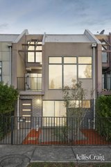 https://images.listonce.com.au/custom/160x/listings/28-karl-court-bundoora-vic-3083/884/01779884_img_14.jpg?FLBaeaQ11_o