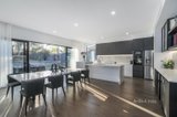 https://images.listonce.com.au/custom/160x/listings/28-katoomba-drive-mulgrave-vic-3170/194/01692194_img_04.jpg?oXLhpZ0vv1Y
