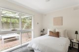 https://images.listonce.com.au/custom/160x/listings/28-kennealy-street-surrey-hills-vic-3127/889/01601889_img_05.jpg?ex8_AbyOnKc