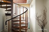 https://images.listonce.com.au/custom/160x/listings/28-kent-hughes-road-eltham-vic-3095/764/01983764_img_07.jpg?ej_zyi9tHGk