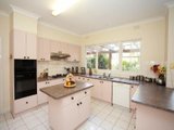 https://images.listonce.com.au/custom/160x/listings/28-kyora-parade-balwyn-north-vic-3104/086/01685086_img_05.jpg?DBcumzxDKS0