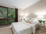 https://images.listonce.com.au/custom/160x/listings/28-larbert-avenue-balwyn-north-vic-3104/912/00980912_img_07.jpg?3DwXkfb-eTU