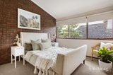 https://images.listonce.com.au/custom/160x/listings/28-latham-street-ivanhoe-vic-3079/427/01939427_img_12.jpg?mv1-2tjnrvY