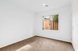 https://images.listonce.com.au/custom/160x/listings/28-latitude-street-mount-duneed-vic-3217/607/01698607_img_11.jpg?rsyK8M0-pmI