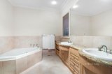 https://images.listonce.com.au/custom/160x/listings/28-linum-street-blackburn-vic-3130/775/01645775_img_12.jpg?EvsrQPocy7A