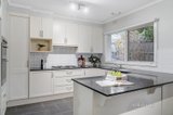 https://images.listonce.com.au/custom/160x/listings/28-martha-street-donvale-vic-3111/895/01395895_img_05.jpg?Cca3x61S3uI