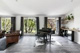https://images.listonce.com.au/custom/160x/listings/28-monckton-road-templestowe-vic-3106/139/01298139_img_07.jpg?q61eR27fxTw