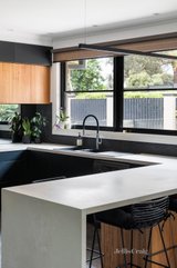 https://images.listonce.com.au/custom/160x/listings/28-monckton-road-templestowe-vic-3106/139/01298139_img_27.jpg?fFJVJ4eUxv8