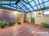 https://images.listonce.com.au/custom/160x/listings/28-myoora-drive-mooroolbark-vic-3138/657/01525657_img_19.jpg?RnXpfwnxLcg