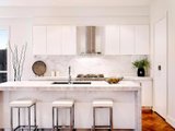 https://images.listonce.com.au/custom/160x/listings/28-parring-road-balwyn-vic-3103/374/01685374_img_05.jpg?9Q_tUajg46k