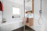 https://images.listonce.com.au/custom/160x/listings/28-paterson-crescent-greensborough-vic-3088/020/01516020_img_12.jpg?IBYV38jwdY8