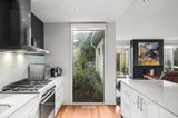 https://images.listonce.com.au/custom/160x/listings/28-perrins-street-daylesford-vic-3460/064/01540064_img_05.jpg?DXRzWfSIvY4