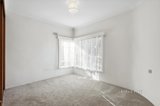https://images.listonce.com.au/custom/160x/listings/28-ray-street-castlemaine-vic-3450/715/01343715_img_10.jpg?VPkfIIf56oA