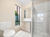 https://images.listonce.com.au/custom/160x/listings/28-st-chester-avenue-lake-gardens-vic-3355/765/01576765_img_10.jpg?sfFRxBXIY0o