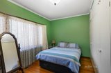 https://images.listonce.com.au/custom/160x/listings/28-st-clems-road-doncaster-east-vic-3109/004/01046004_img_04.jpg?0rlNXzCETuw