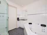 https://images.listonce.com.au/custom/160x/listings/28-stradbroke-road-montrose-vic-3765/414/01524414_img_15.jpg?1Sw_msGq1e4