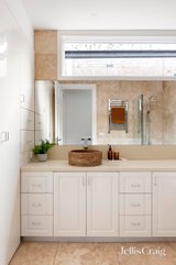 https://images.listonce.com.au/custom/160x/listings/28-woodside-street-fitzroy-north-vic-3068/011/01747011_img_11.jpg?LKCUnxRTC2w