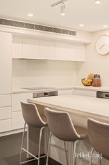 https://images.listonce.com.au/custom/160x/listings/282-lochiel-avenue-edithvale-vic-3196/935/01990935_img_04.jpg?W2Ymw7HGvck