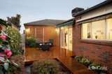 https://images.listonce.com.au/custom/160x/listings/282-st-helena-road-st-helena-vic-3088/068/01977068_img_12.jpg?ZNpdJBCPA-U