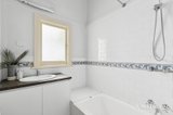 https://images.listonce.com.au/custom/160x/listings/284-autumn-street-manifold-heights-vic-3218/060/01753060_img_05.jpg?R-5q2UNnizQ