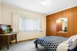 https://images.listonce.com.au/custom/160x/listings/284-vickers-street-sebastopol-vic-3356/437/01642437_img_08.jpg?izzGuNi7jF4