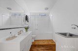 https://images.listonce.com.au/custom/160x/listings/29-allen-street-hawthorn-vic-3122/176/01818176_img_06.jpg?adbKoQCsp8U