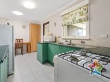 https://images.listonce.com.au/custom/160x/listings/29-balmoral-street-kilsyth-vic-3137/571/01525571_img_05.jpg?DHvq4fJ_nIo