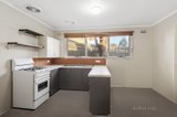 https://images.listonce.com.au/custom/160x/listings/29-beaconsfield-road-briar-hill-vic-3088/176/00733176_img_04.jpg?KaGKhWhvggY