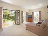 https://images.listonce.com.au/custom/160x/listings/29-belgrove-avenue-balwyn-vic-3103/250/01684250_img_07.jpg?j1n81SsrNBI
