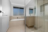 https://images.listonce.com.au/custom/160x/listings/29-betteridge-street-lucas-vic-3350/334/01634334_img_09.jpg?314lXEsGr7A