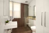 https://images.listonce.com.au/custom/160x/listings/29-bluff-avenue-elwood-vic-3184/000/01795000_img_07.jpg?PBD2rw2-t0Q