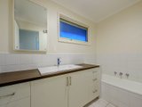https://images.listonce.com.au/custom/160x/listings/29-boardman-close-box-hill-south-vic-3128/766/01743766_img_06.jpg?fjRsDNONawU