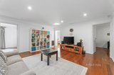https://images.listonce.com.au/custom/160x/listings/29-caithness-crescent-glen-waverley-vic-3150/176/01705176_img_06.jpg?WQzIsOES3rE