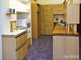 https://images.listonce.com.au/custom/160x/listings/29-celia-street-glen-iris-vic-3146/719/01658719_img_04.jpg?9tCTLTC4rjM