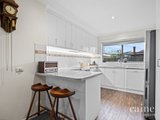 https://images.listonce.com.au/custom/160x/listings/29-duke-street-newington-vic-3350/759/01576759_img_05.jpg?n5Q4Mqa7GHw