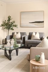https://images.listonce.com.au/custom/160x/listings/29-elliot-street-parkdale-vic-3195/262/01984262_img_03.jpg?TvknKN0wApQ