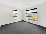 https://images.listonce.com.au/custom/160x/listings/29-eucalypt-street-armstrong-creek-vic-3217/502/01910502_img_09.jpg?IseQ5Xll4qs