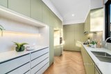 https://images.listonce.com.au/custom/160x/listings/29-guinevere-parade-glen-waverley-vic-3150/042/01651042_img_09.jpg?gute2TjIPzc