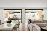 https://images.listonce.com.au/custom/160x/listings/29-hopkins-street-mckinnon-vic-3204/337/01812337_img_09.jpg?Dh_i2XN94wE