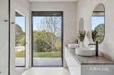 https://images.listonce.com.au/custom/160x/listings/29-houston-street-daylesford-vic-3460/333/01822333_img_11.jpg?wh4ac_tt6gs