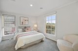 https://images.listonce.com.au/custom/160x/listings/29-huntingtower-crescent-mount-waverley-vic-3149/179/01487179_img_09.jpg?svgNYILE3dg