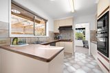 https://images.listonce.com.au/custom/160x/listings/29-kooringa-crescent-wheelers-hill-vic-3150/251/01935251_img_05.jpg?MsncRaygGh4