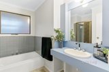 https://images.listonce.com.au/custom/160x/listings/29-langdale-drive-croydon-hills-vic-3136/018/01551018_img_09.jpg?fj9-z-uM4Do