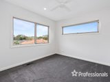 https://images.listonce.com.au/custom/160x/listings/29-leigh-road-croydon-vic-3136/661/01525661_img_14.jpg?7mXFMZWnj8Y