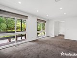 https://images.listonce.com.au/custom/160x/listings/29-mangans-road-lilydale-vic-3140/779/01525779_img_14.jpg?0ncxdW1TP84