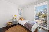 https://images.listonce.com.au/custom/160x/listings/29-melinga-crescent-mornington-vic-3931/176/01773176_img_07.jpg?qHSZWwWySgQ